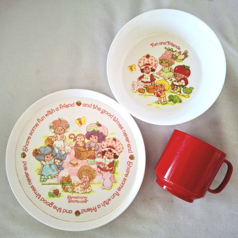 Strawberry Shortcake Plate Bowl & Mug set vintage